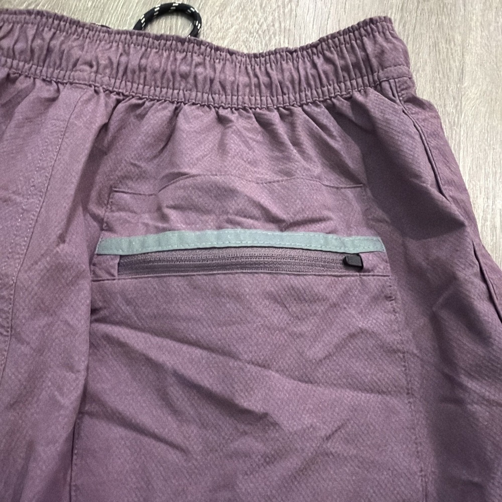Legends Luka Shorts Mens Medium Purple 8" Gym Workout Stretch - Picture 6 of 8